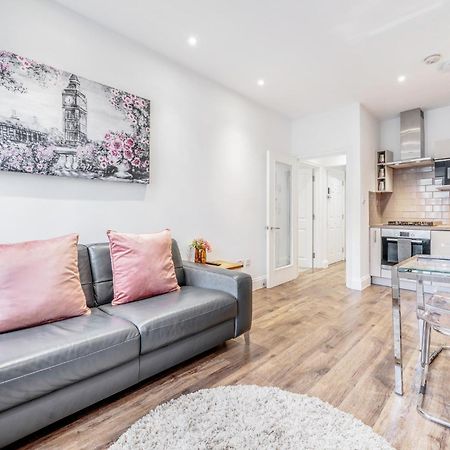 Bright & Modern 2-Bed Notting Hill Apartment ลอนดอน ภายนอก รูปภาพ