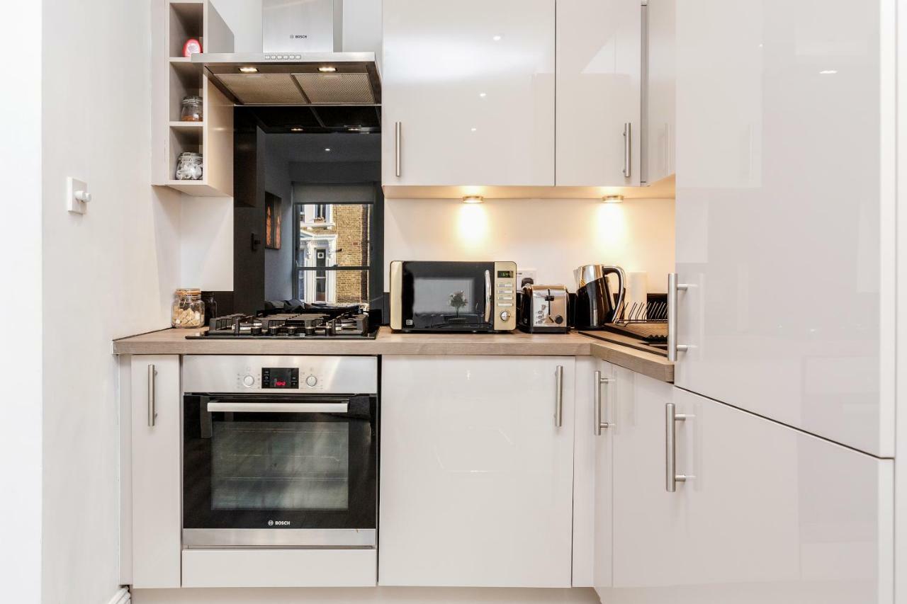Bright & Modern 2-Bed Notting Hill Apartment ลอนดอน ภายนอก รูปภาพ