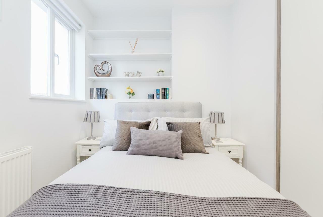 Bright & Modern 2-Bed Notting Hill Apartment ลอนดอน ภายนอก รูปภาพ