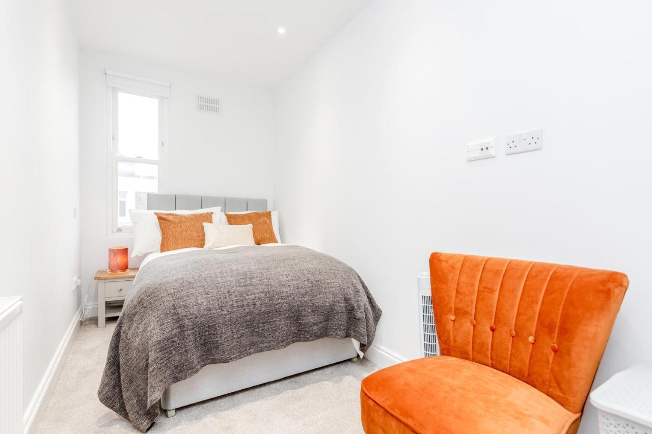 Bright & Modern 2-Bed Notting Hill Apartment ลอนดอน ภายนอก รูปภาพ
